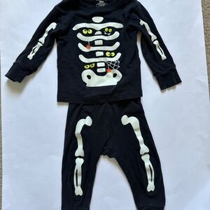 Carter's 12M Skeleton Pajamas Glow in the dark